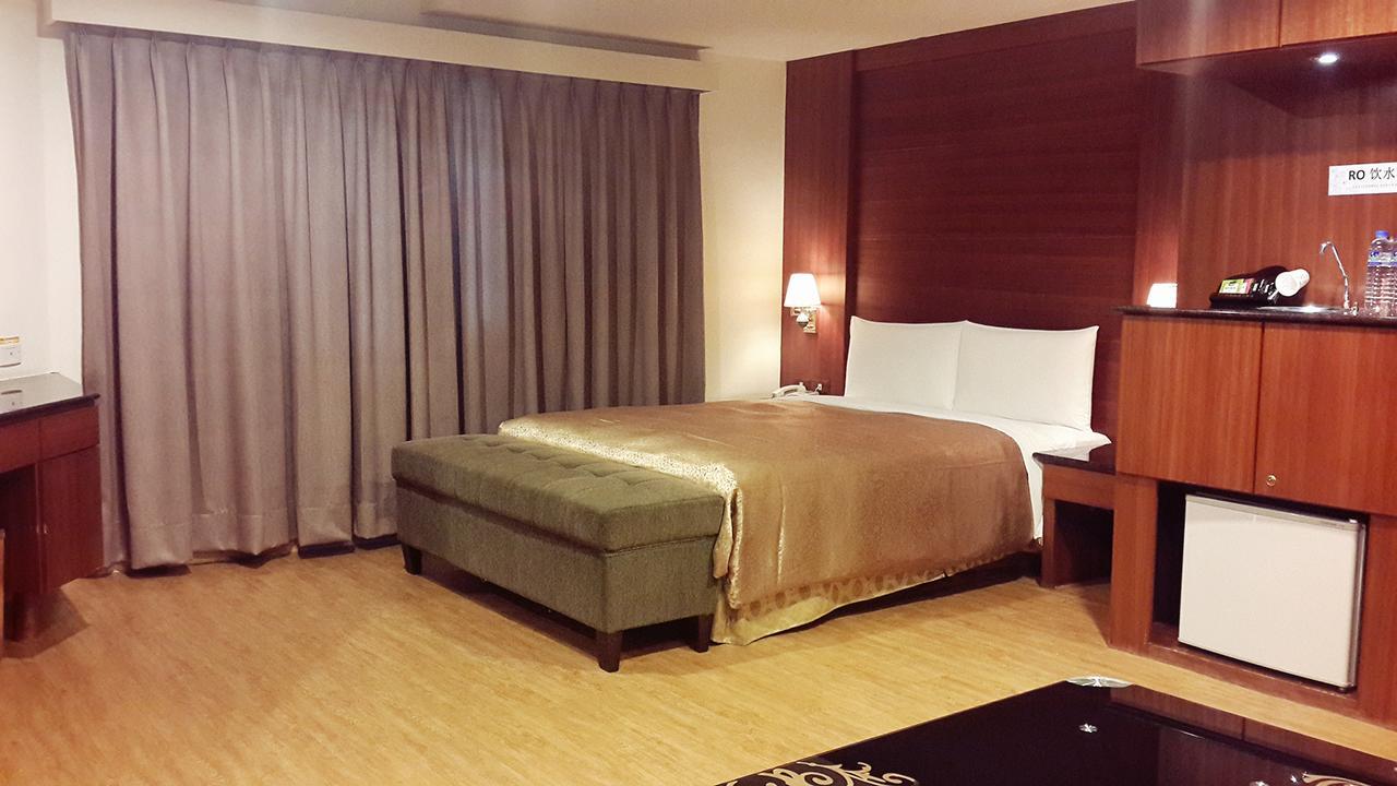 Jing Jing Holiday Hotel 高雄市 エクステリア 写真